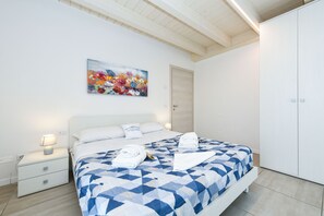 3 dormitorios, tabla de planchar con plancha, wifi gratis y ropa de cama