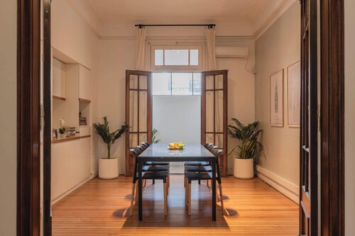 MOT + Ravignani 2200 - Casa Vintage Palermo Hollywood