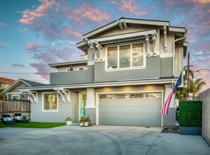 Exterior - Papillon House a luxury escape with sunset ocean-view rooftop deck (Grover Beach)