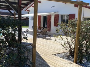 Terrace/patio - Classified 4★ Landes house with swimming pool, in town center and beach nearby. (Messanges)