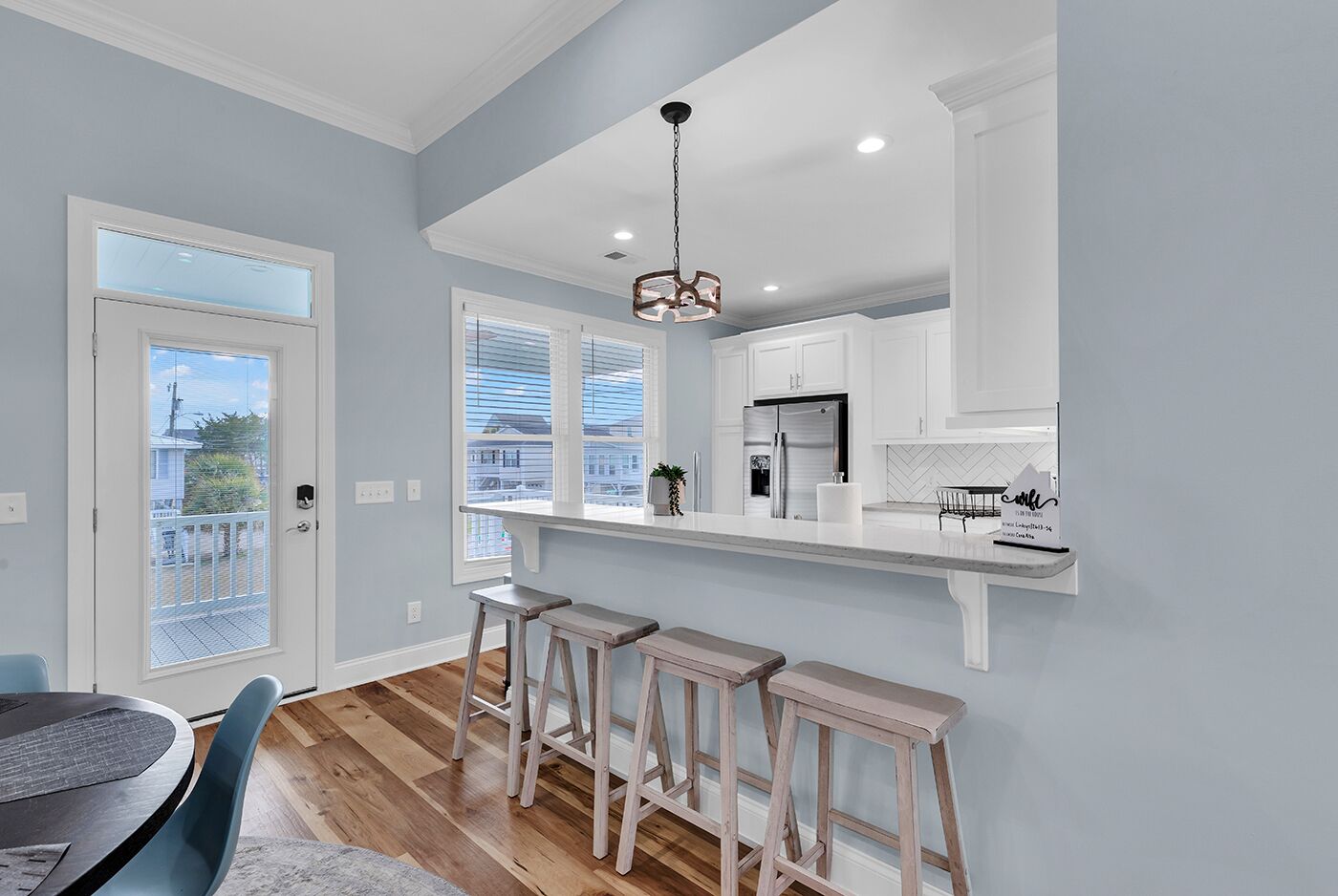 冰箱、微波炉、烤箱、炉灶