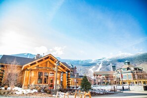 Exterior - Adjoining Studios on Top floor @Spruce Peak! (Stowe)