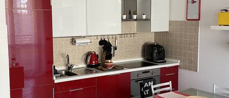 Oven, stovetop, dishwasher, coffee/tea maker