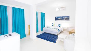 1 bedroom, in-room safe, free WiFi, bed sheets