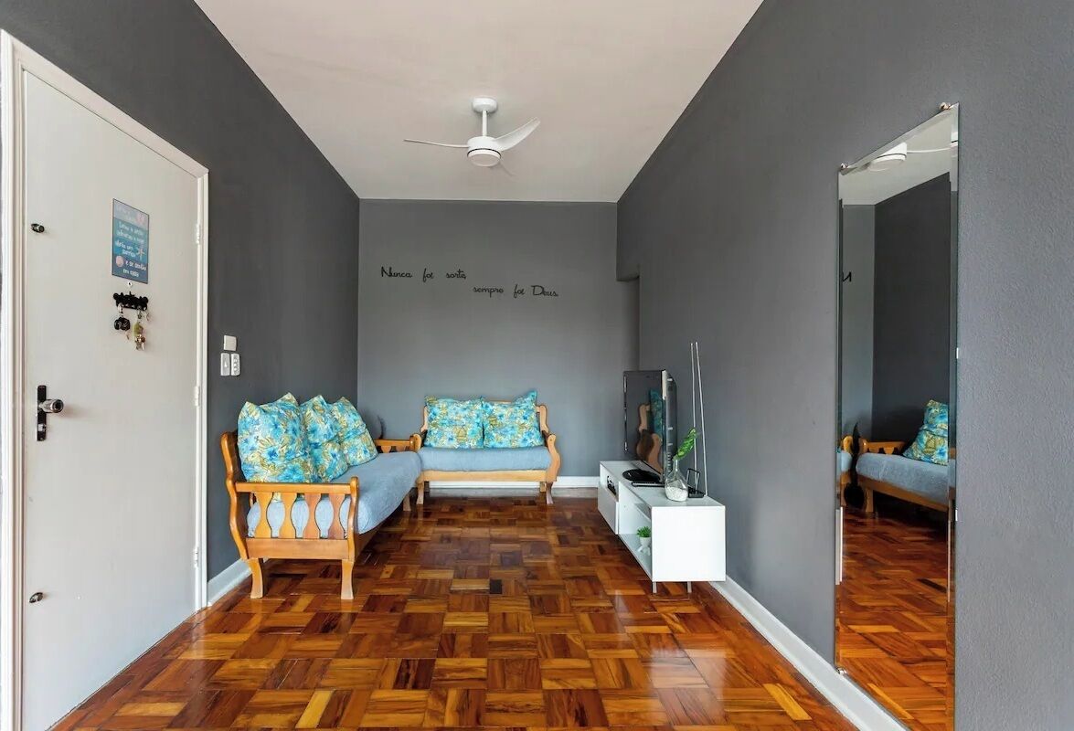 Smart TV, video game console, stereo