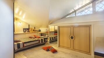 4 camere, ferro/asse da stiro, Wi-Fi, lenzuola