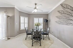 Dining - Harbor Central Penthouse (Destin)