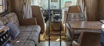 Cozy Retro Camper - Enjoy the Cool Arizona Weather