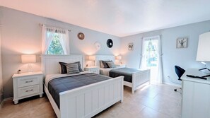 4 bedrooms, desk, iron/ironing board, travel crib