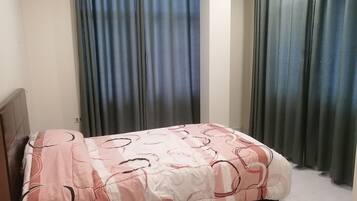 3 bedrooms, WiFi, bed sheets