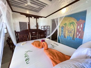 Een kluis op de kamer, individueel gedecoreerd, individueel gemeubileerd