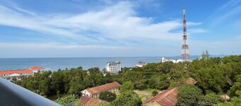 Apartment, new, fully furnished, central, beachfront  66033