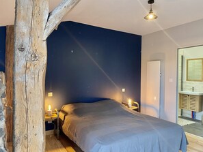 7 Schlafzimmer, Bügeleisen/Bügelbrett, Bettwäsche, Rollstuhlgeeignet