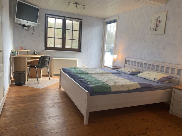 1 chambre, lit parapluie, Wi-Fi, draps fournis