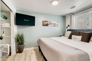 2 室のベッドルーム、アイロン / アイロン台、旅行用ベビーベッド、WiFi (無料)