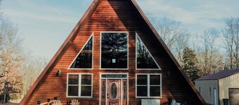15 minutes from Fort Leonard Wood-rustic A-frame nestled on 5 acres