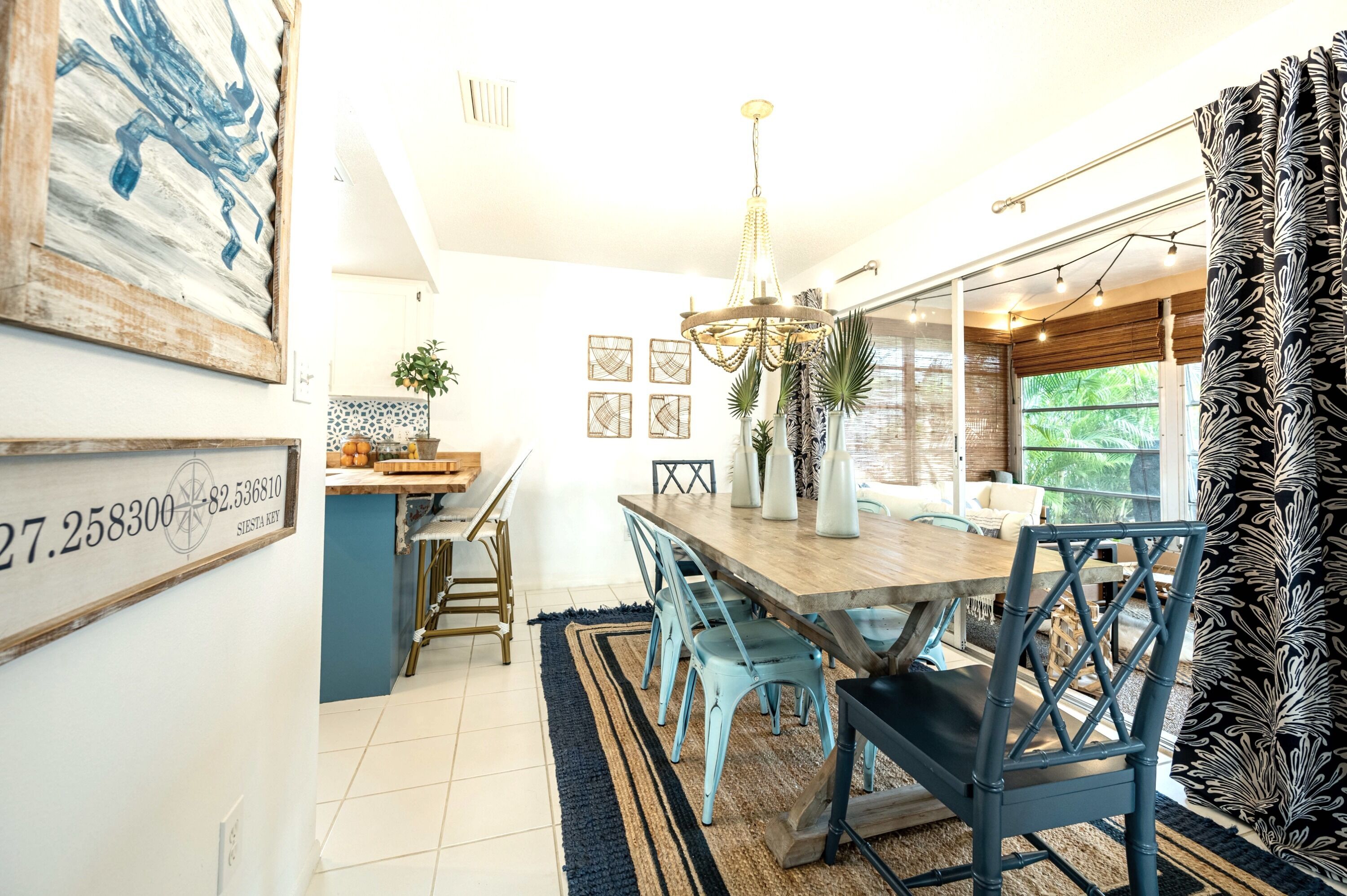 Have a wonderful meal with family and friends at the dining table.