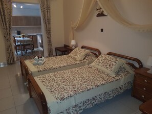 1 bedroom, iron/ironing board, free WiFi, bed sheets