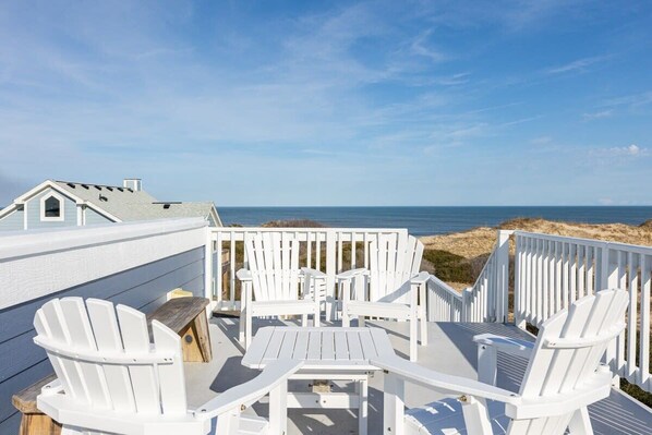 Terrace/patio - Luxury Semi-Oceanfront Escape with Private Pool (Corolla)