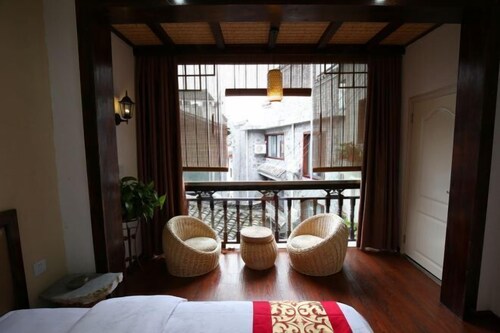 Zuo You Jian (Left & Right)Movie Theme Boutique Inn