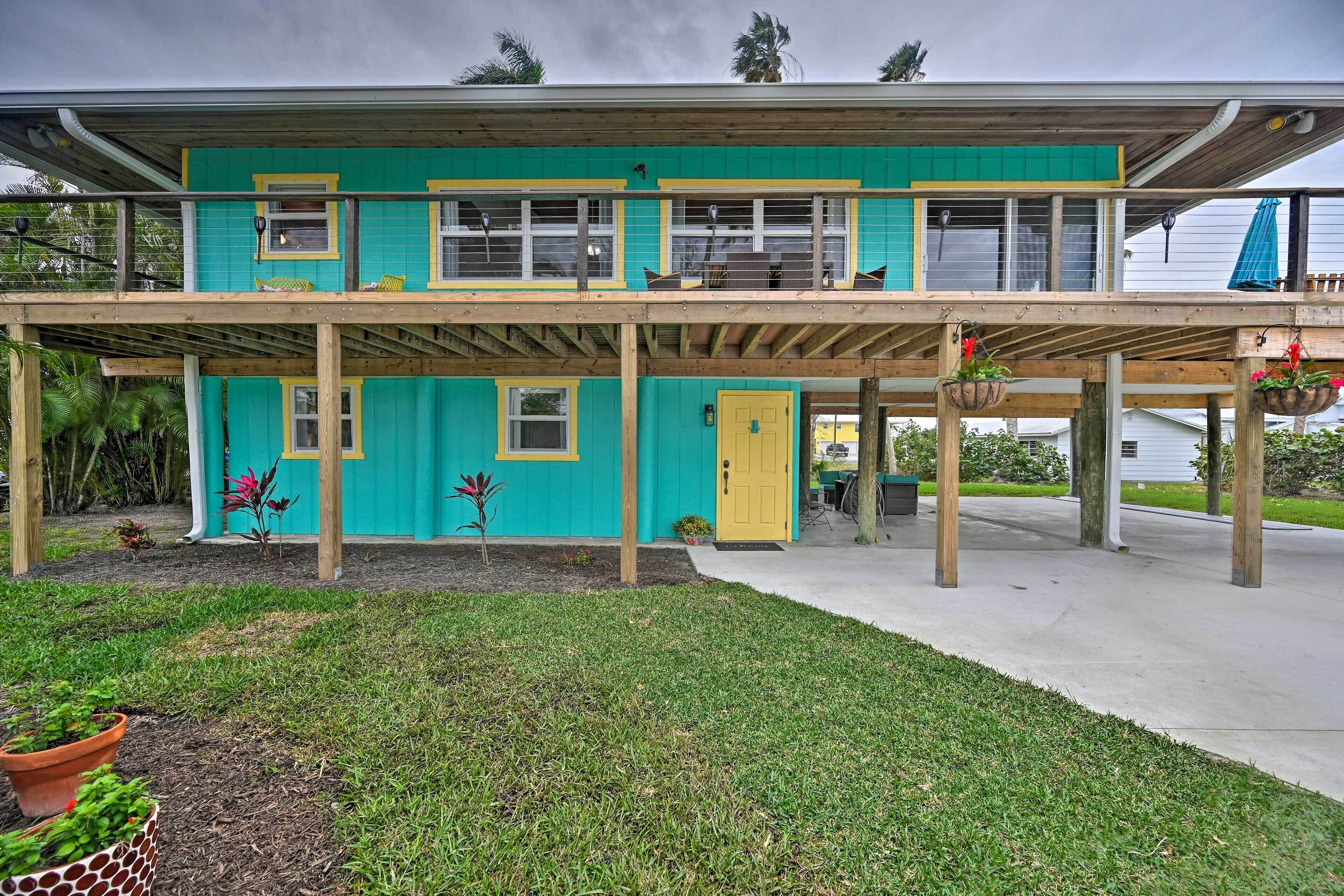Everglades Getaway w/ Deck & Water Views!