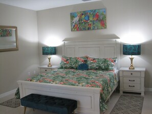 3 bedrooms, desk, iron/ironing board, free WiFi