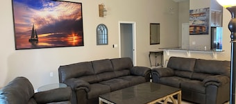 Sunset Serenity. 2 King/Twin beds/Sofa. Golf club