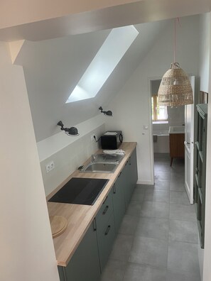 Microwave, stovetop, dishwasher