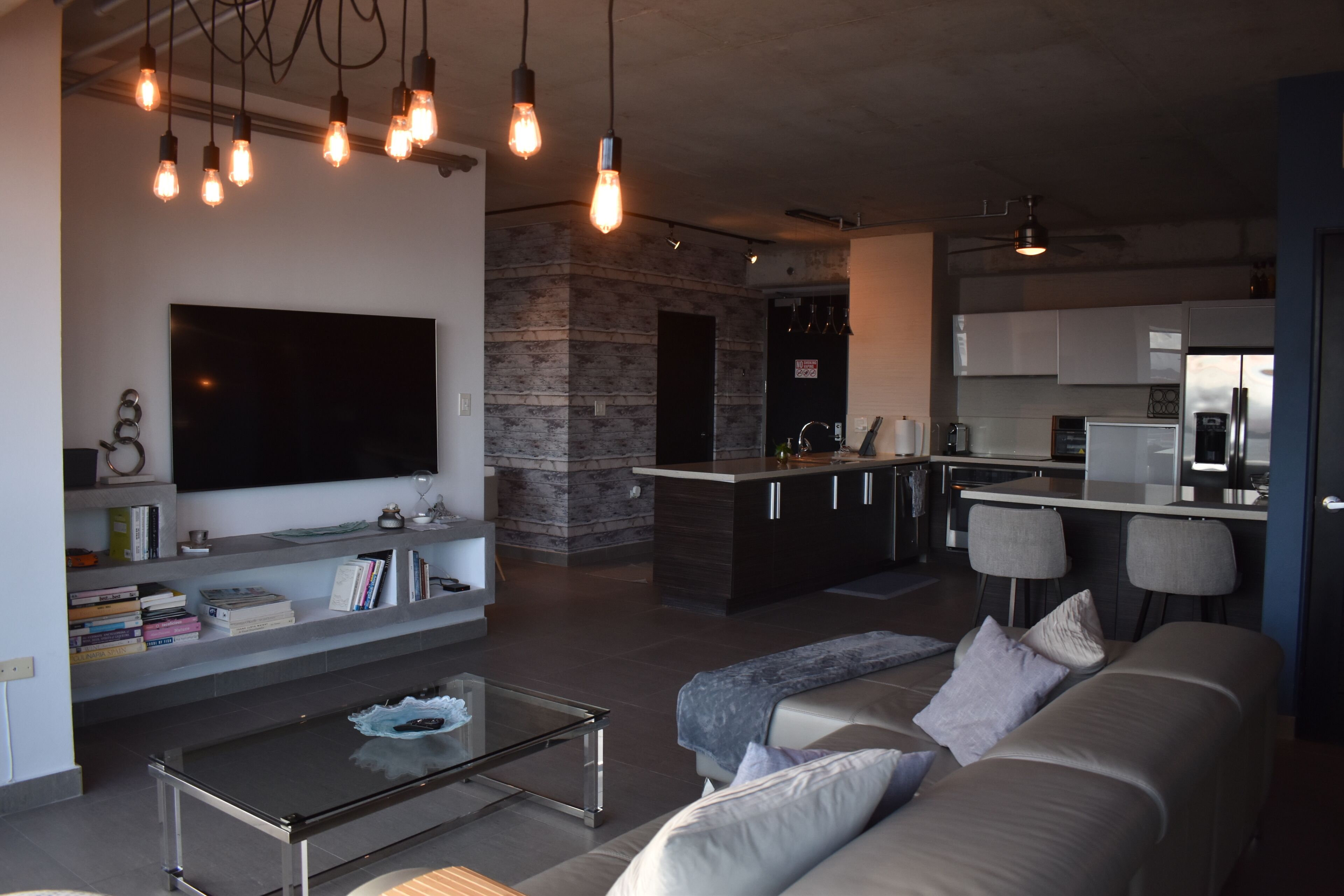 Smart TV, books