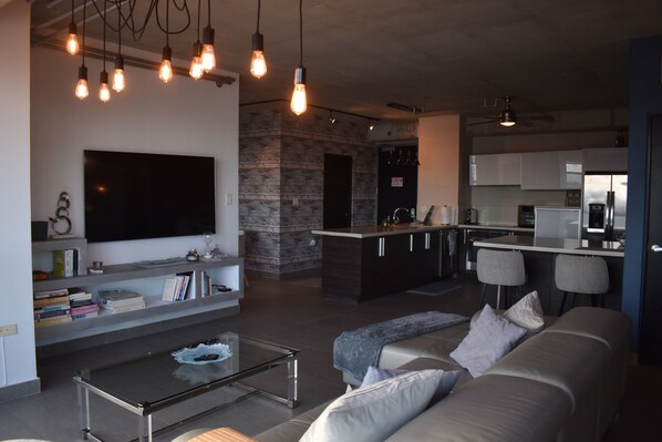 Smart TV, books