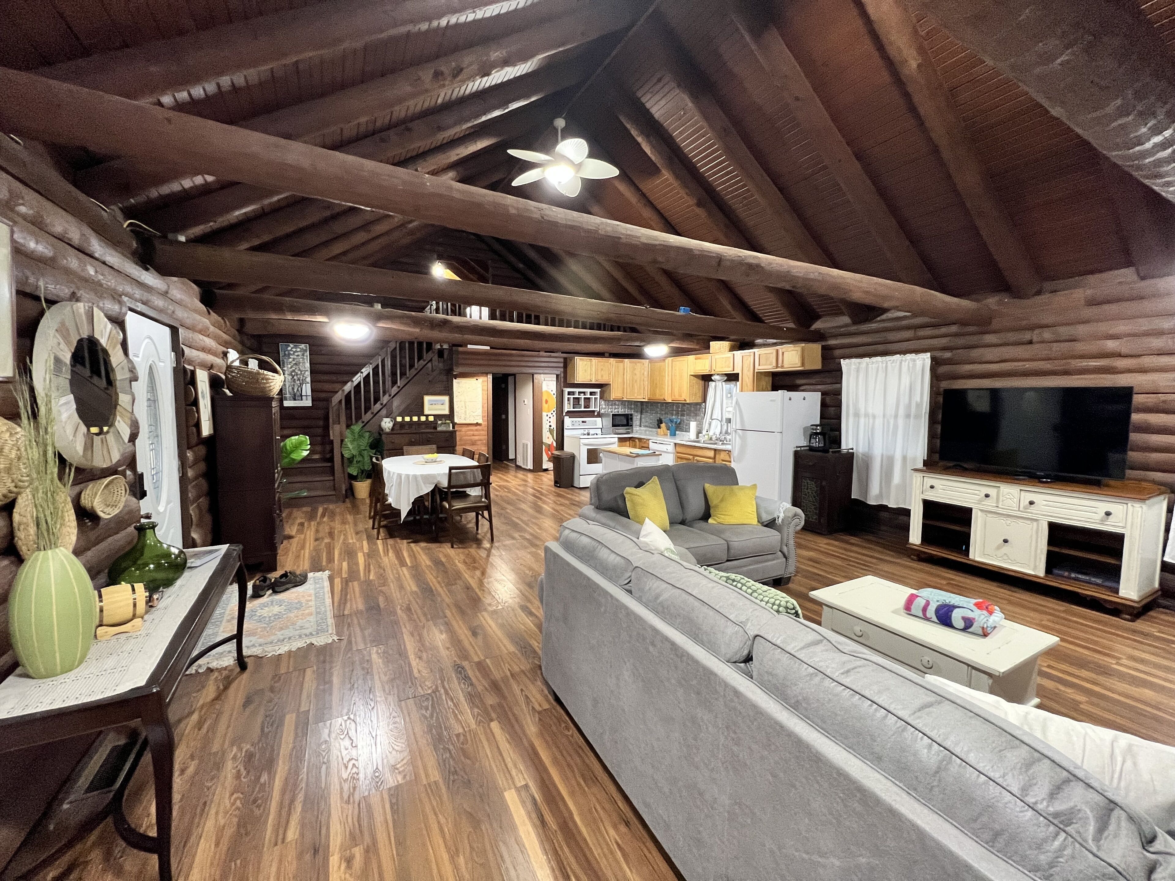 Smart TV, fireplace, DVD player