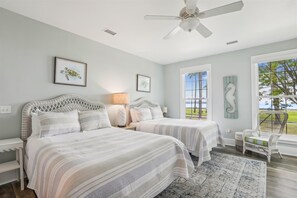 2 bedrooms, iron/ironing board, free WiFi, bed sheets - Spectacular Ocean Views  Oceanfront Cottage  Golf cart included with booking (Daufuskie Island)