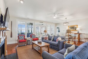 Smart TV, fireplace, DVD player, books