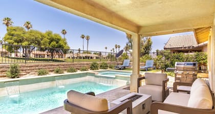 Desert Serenity - Private Pool & Spa, King beds