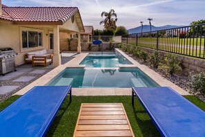 Outdoor pool, a heated pool - Desert Serenity - Private Pool & Spa, King beds (Indio)