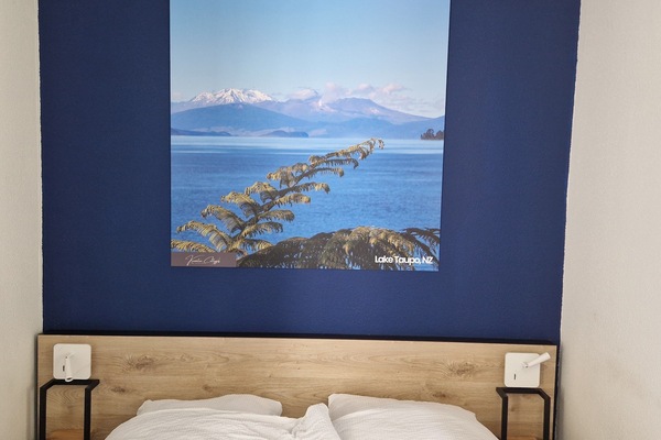 3 bedrooms, desk, iron/ironing board, travel crib