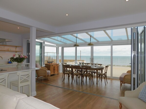 Interior - 11 Seaview - a house that sleeps 8 guests in 4 bedrooms (Sheringham)