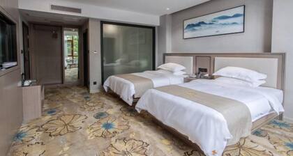 1700 Hotel