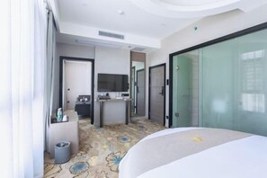 Room - 1700 Hotel (Pingle)