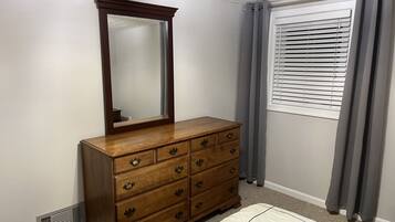 1 bedroom, WiFi, bed sheets