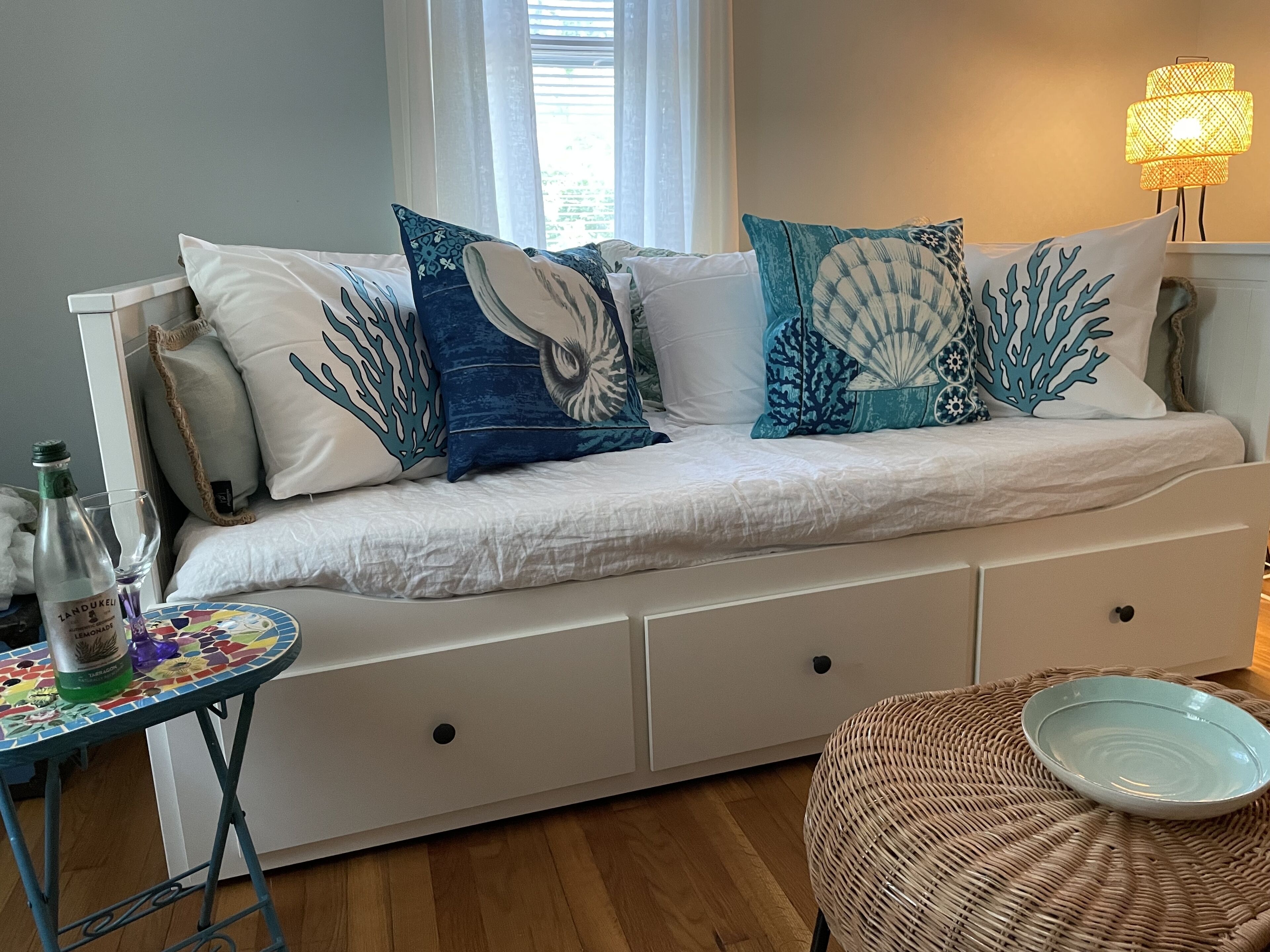 4 bedrooms, desk, iron/ironing board, travel crib