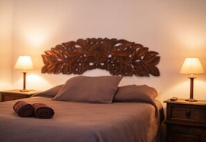 Classic Apartment | 1 bedroom, individually decorated, individually furnished, desk - Casita Esquinera (Antigua Guatemala)