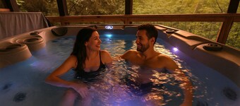 Private trail to Table Rock•Hot Tub•Fire Pit