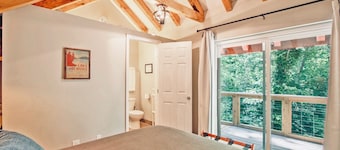 Closest VRBO to Table Rock•Private Trail•Fire Pit•Secluded Cottage