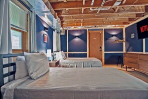 3 bedrooms, desk, iron/ironing board, free WiFi