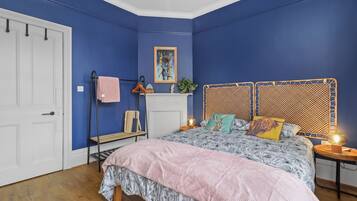 2 bedrooms, desk, iron/ironing board, travel cot
