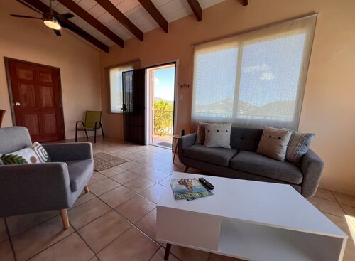 Charming Frenchtown Stay + Parking