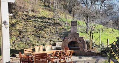 Large vacation home Burgblick