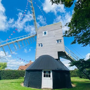 Exterior - Cosy country cottage with large garden, (Wittersham)