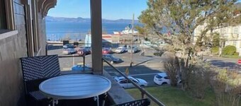 Historic Downtown Flat, No. 4